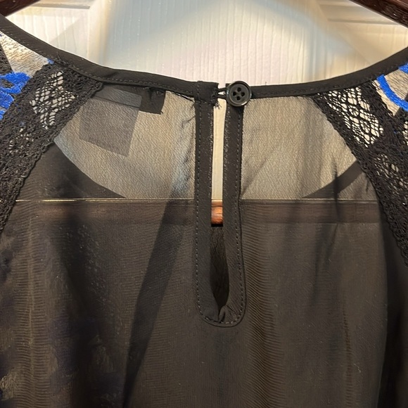 Venus woman’s blouse size 14 - Picture 7 of 10